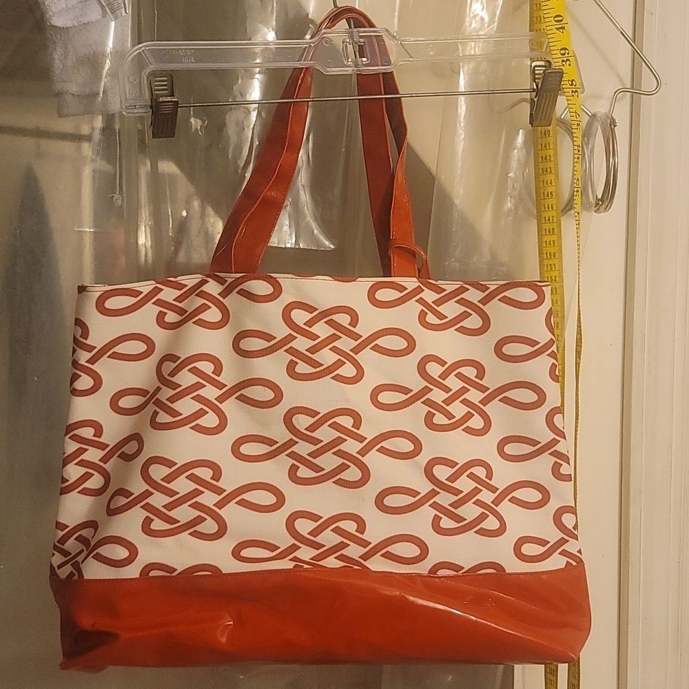 Estee Lauder, Red & White cable pattern , canvas , faux red leather strap ♥️